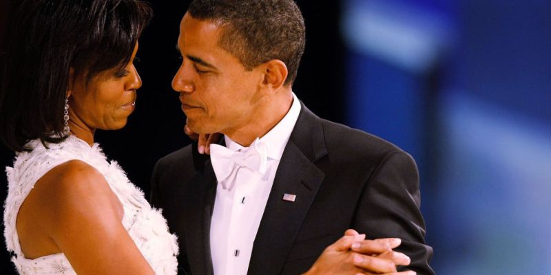 Barack and Michelle Valentine Day toes in the sand for Barack and Michelle Obama