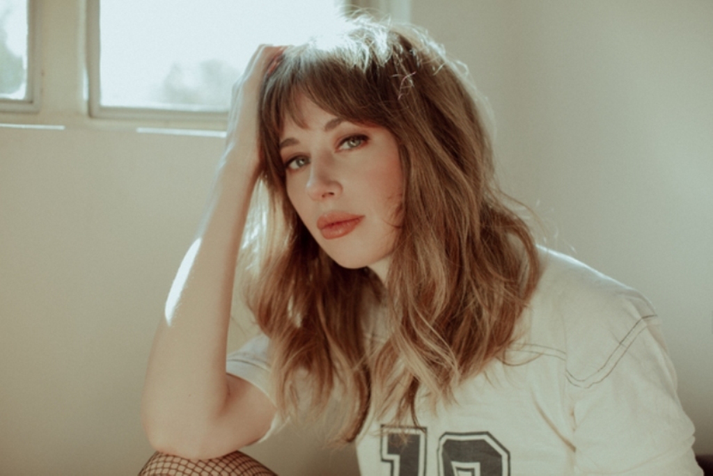 Lera Lynn’s new song “Illusion” debuts today